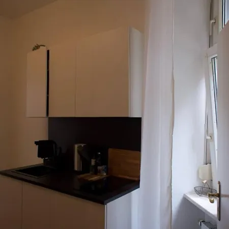 Apartment Ground-floor For 2 Ppl In Prenzlauer Berg *