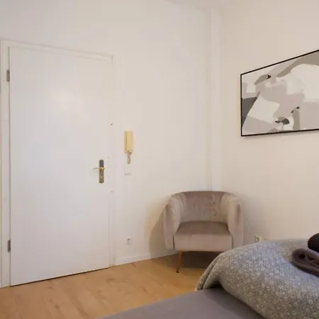 Ground-floor For 2 Ppl In Prenzlauer Berg *