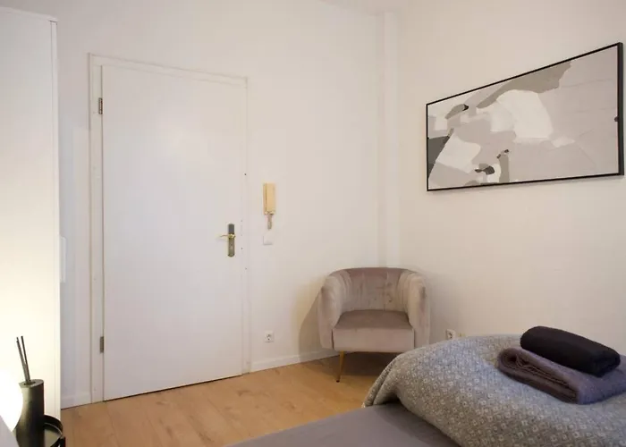 Ground-floor For 2 Ppl In Prenzlauer Berg *