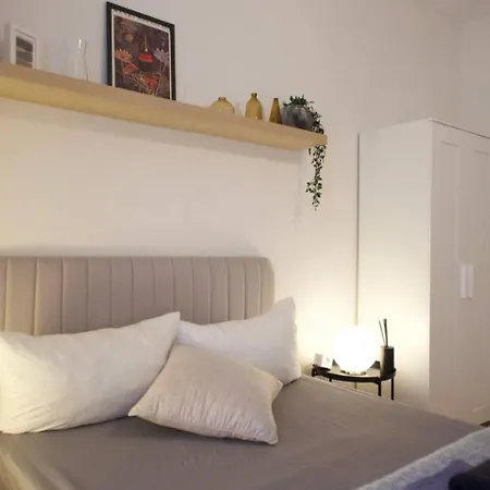Ground-floor For 2 Ppl In Prenzlauer Berg Berlijn