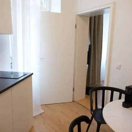 Ground-floor For 2 Ppl In Prenzlauer Berg * Berlino